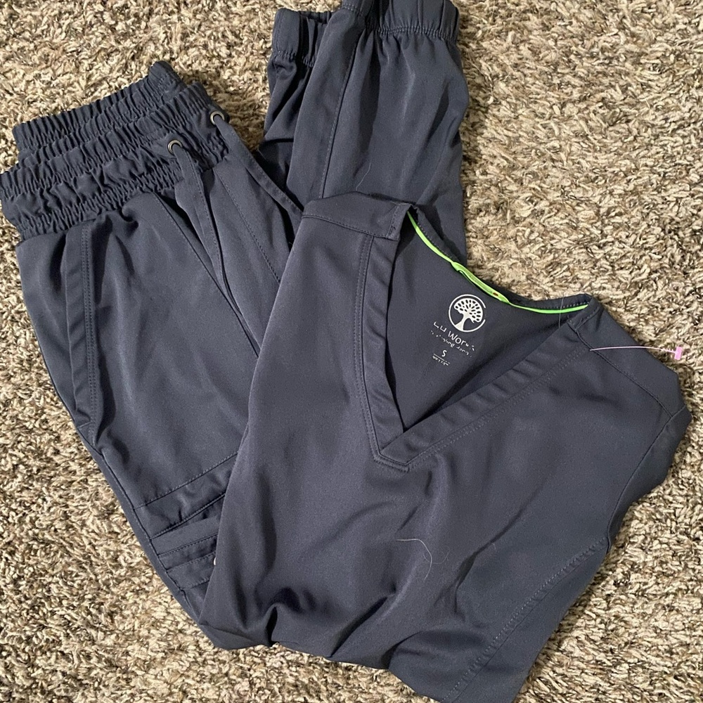 Healing Hands Dark Grey Scrub Set